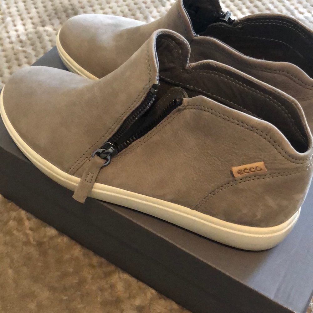 Ecco warm grey shoes